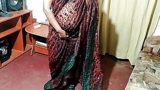 Hot Indian Bhabhi Dammi Nice Sexy Video 16