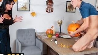 MATURE4K. The pumpkin was smashed. Step-mother was banged. The son-in-law was penetrated.