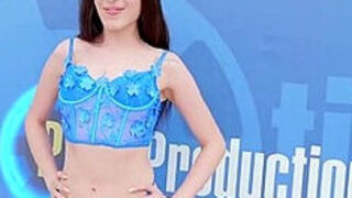 Posh Vixen irresistable mass ejaculation Adult