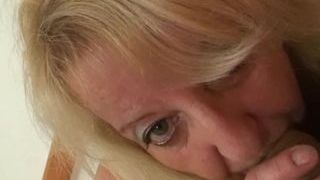 Stud ravages steaming platinum-blonde grannie in ebony tights