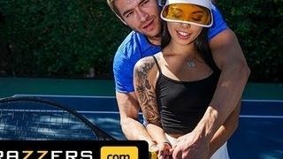 Brazzers - Gina Valentina Gets A Muscle Sprain & Xander Corvus calms Her pain With His gigantic cock