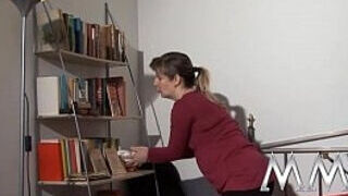 MMV FILMS German Mature cleaning nymph